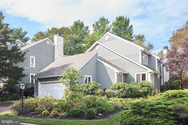 7 HORSESHOE LN, Newtown Square, PA 19073