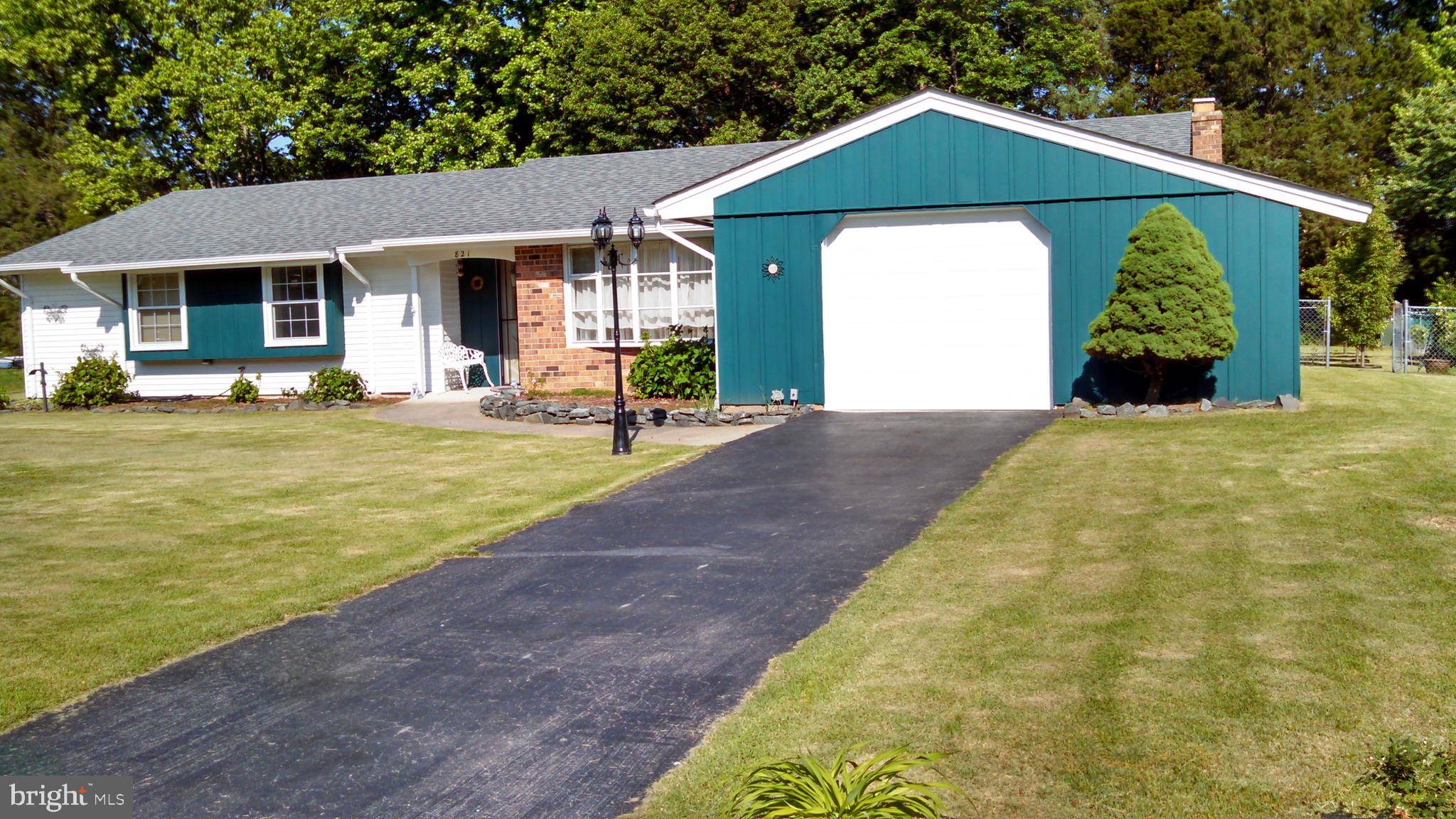 821 BARKLEY DR, Fredericksburg, VA 22407