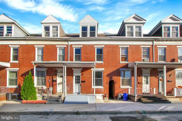 1033 W POPLAR ST, York, PA 17404