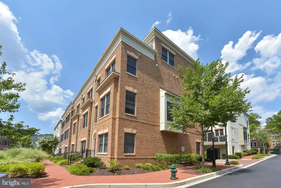 4529 WESTHALL DR NW, Washington, DC 20007