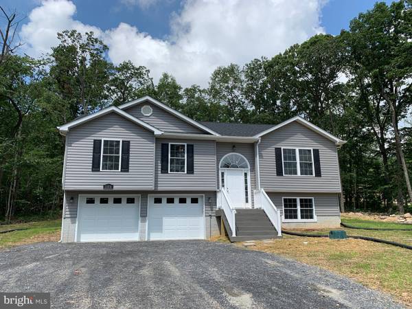 136 FALCON TRL, Winchester, VA 22602