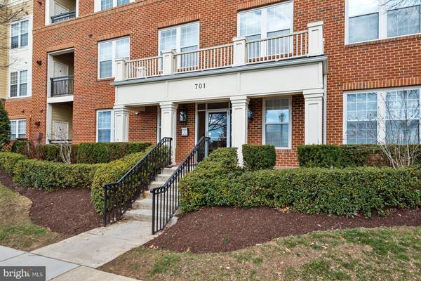 701 FALLSGROVE DR #302, Rockville, MD 20850