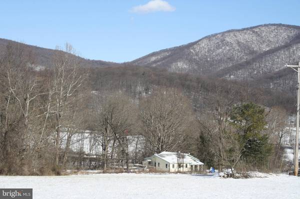 14 OLD SKI LODGE LN, Washington, VA 22747