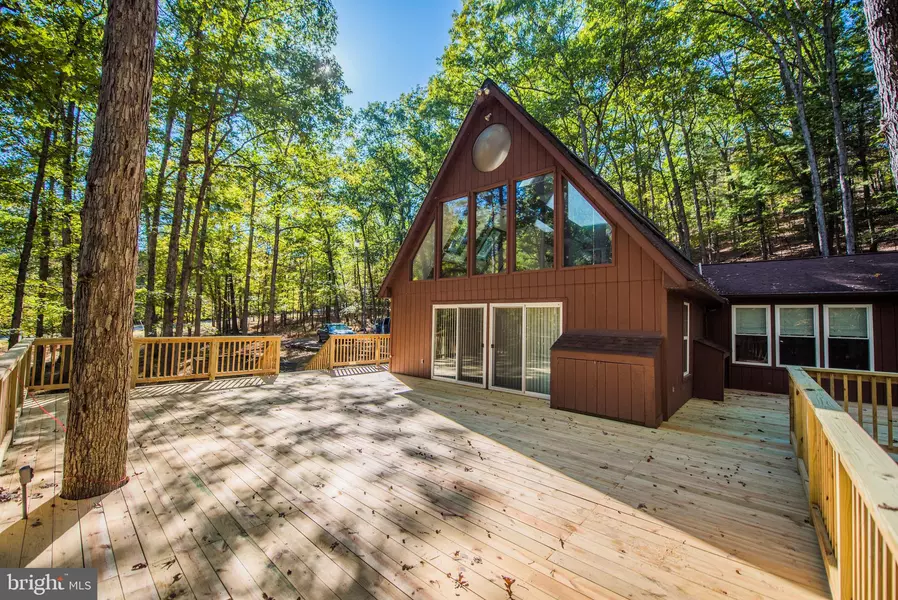 246 SIDELING MOUNTAIN TRL, Great Cacapon, WV 25422