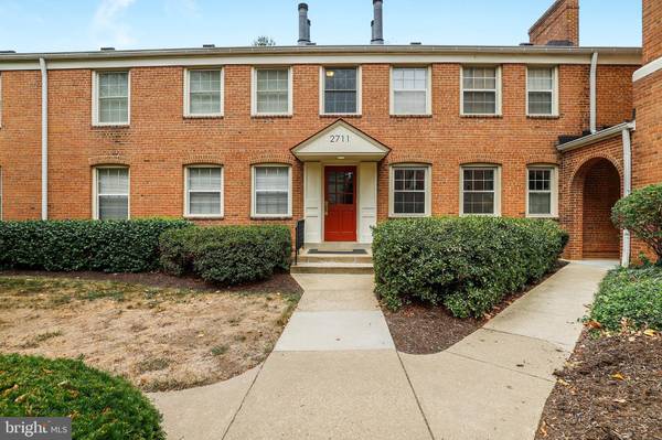 2711 ARLINGTON BLVD #102, Arlington, VA 22201