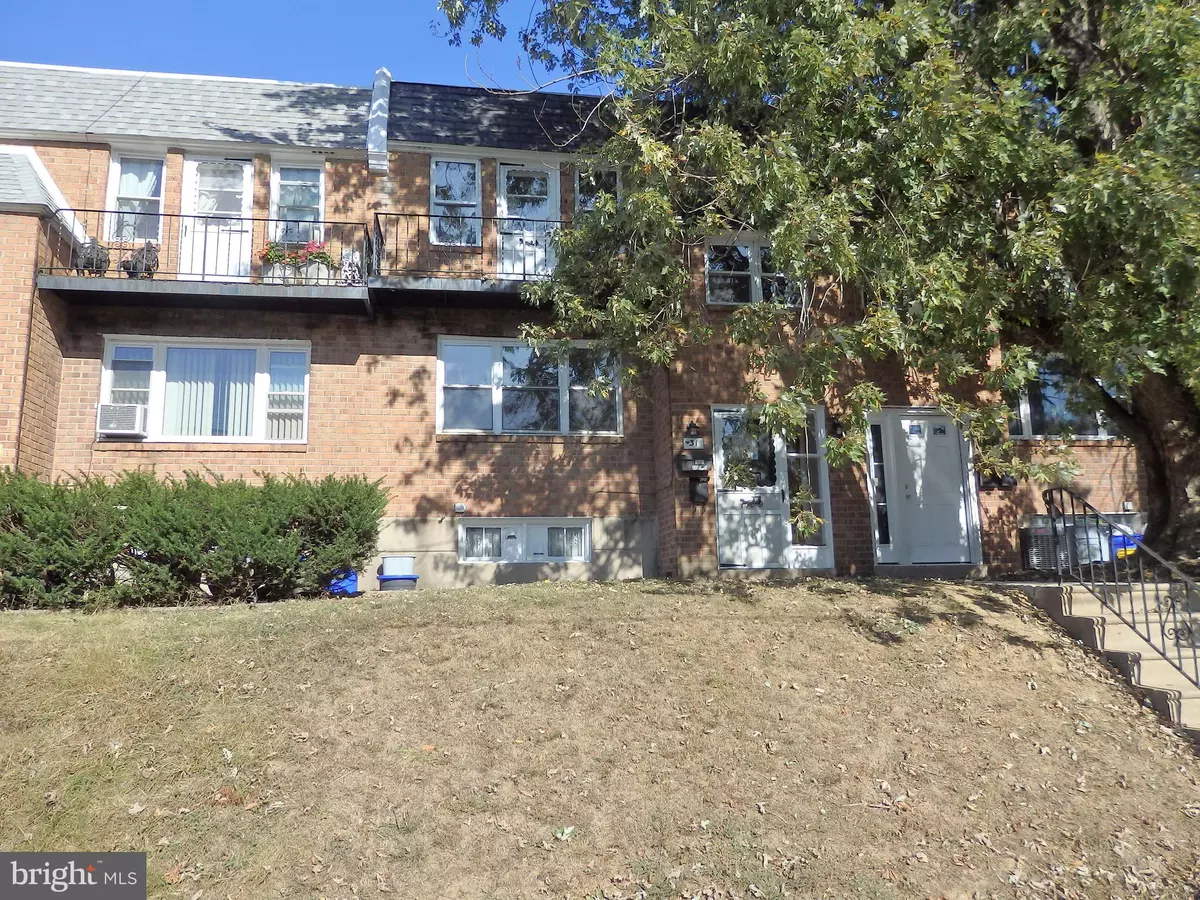 Clifton Heights, PA 19018,31 S OAK LN