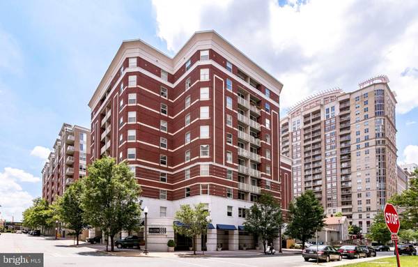 880 N POLLARD ST #725, Arlington, VA 22203