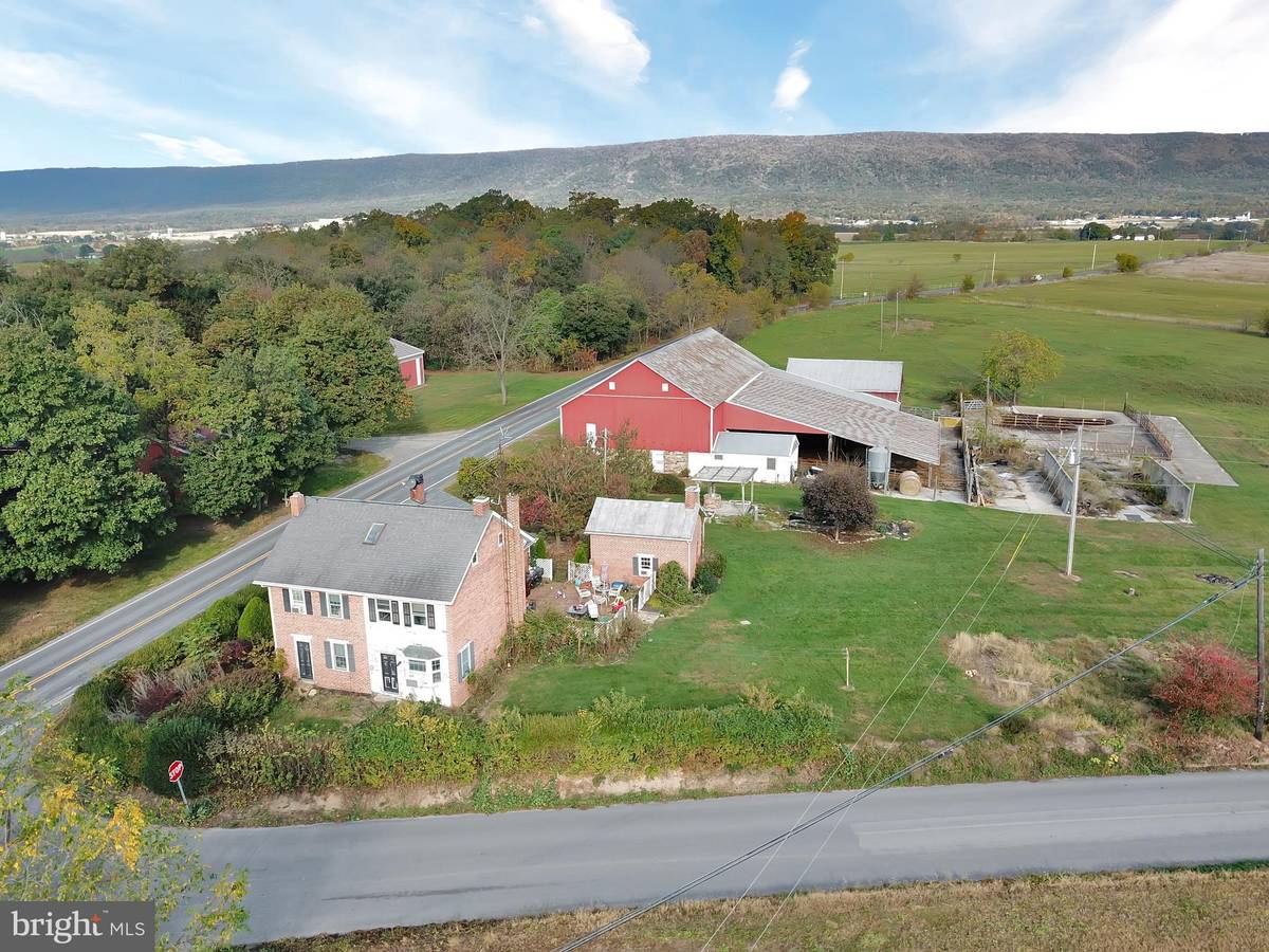 Newburg, PA 17240,301 THREE SQUARE HOLLOW RD