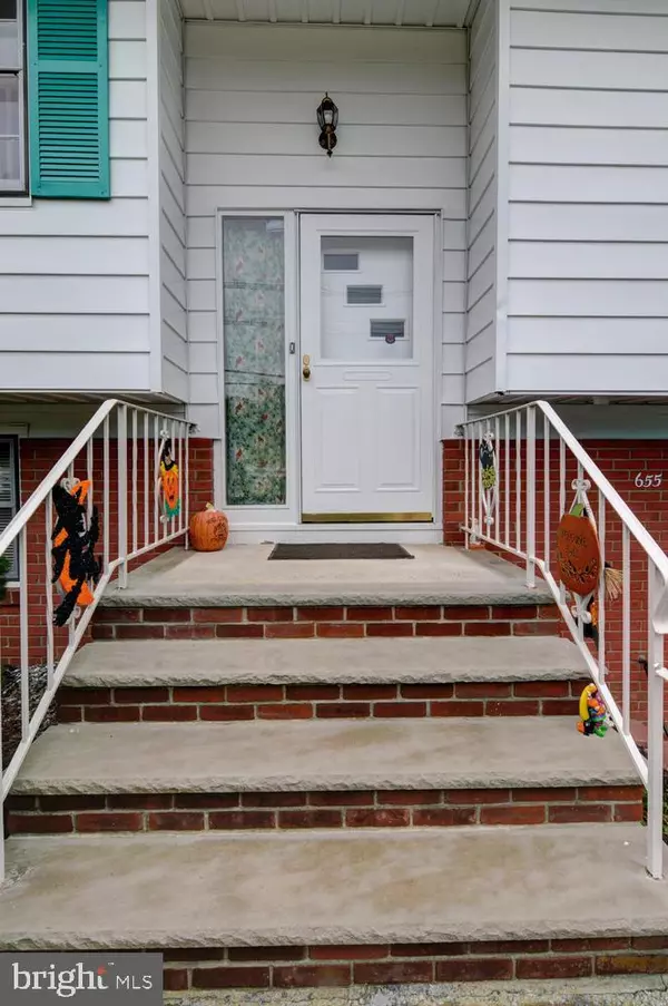 Spotswood, NJ 08884,655 OLD STAGE RD