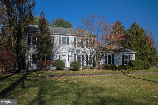 2 KNOX CT, Lawrence Township, NJ 08648