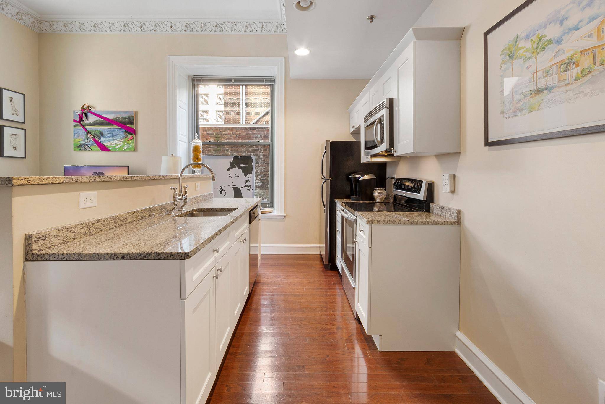 Philadelphia, PA 19103,1811 CHESTNUT ST #105