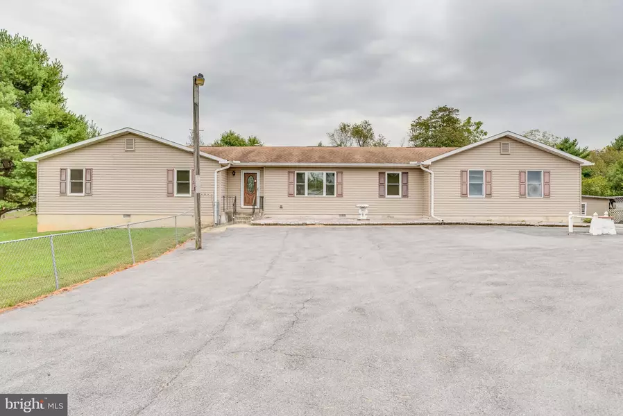 64 CEDAR DR, Kearneysville, WV 25430