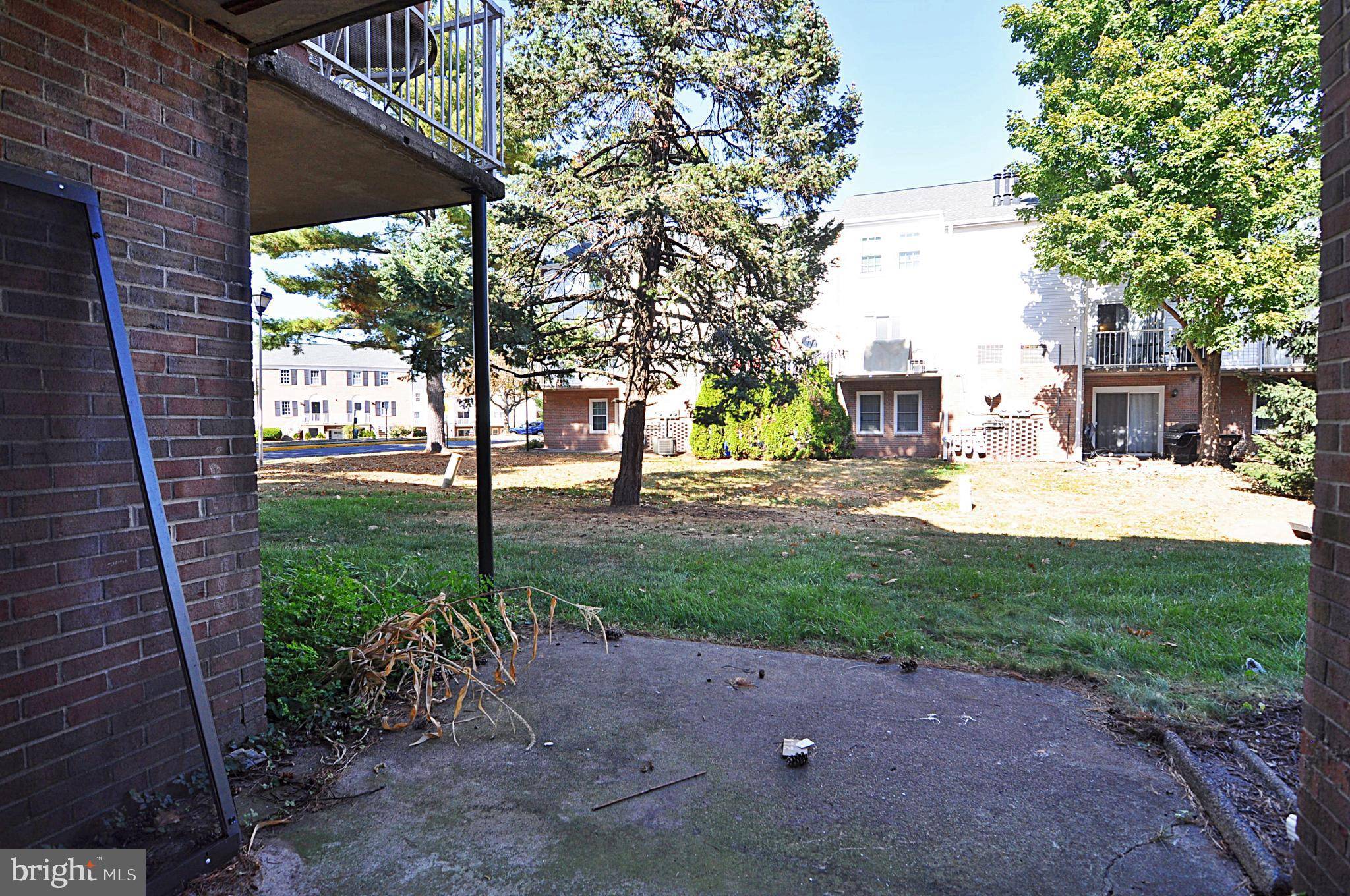 Centreville, VA 20121,14376 AVOCADO CT