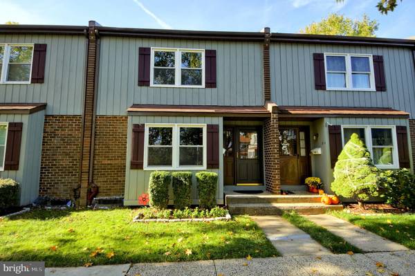 3 CARVER PL #B, Lawrence Township, NJ 08648