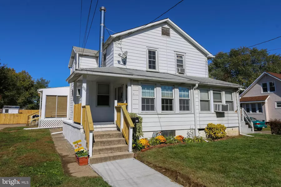 1120 RANDALL AVE, Boothwyn, PA 19061