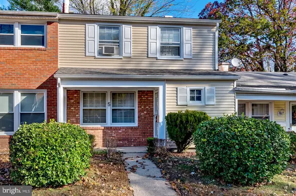 5 ROANOKE CT., Willingboro, NJ 08046