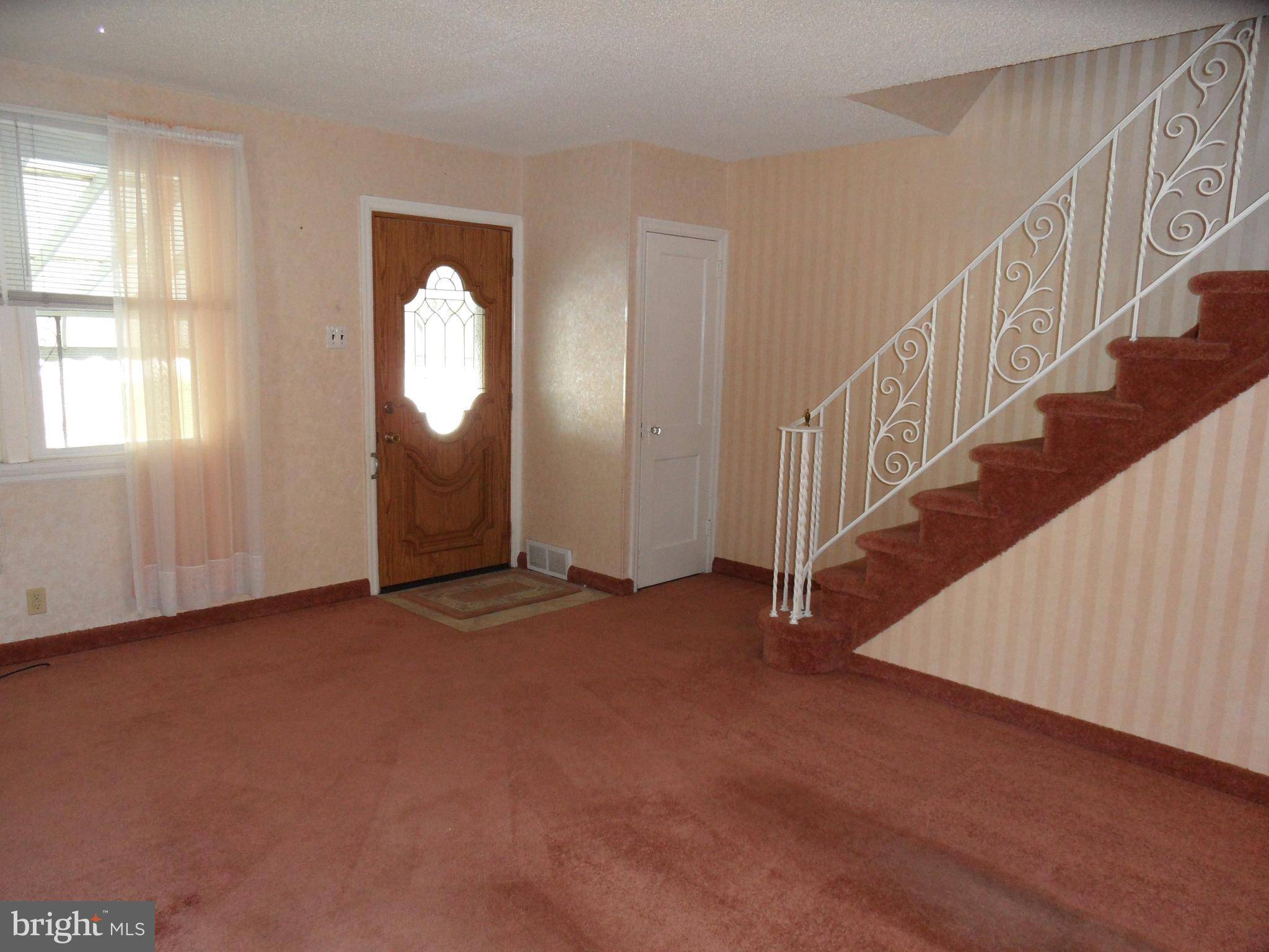 Philadelphia, PA 19136,8129 LEON ST