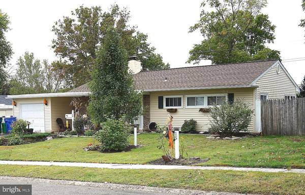 15 GOODTURN RD, Levittown, PA 19057