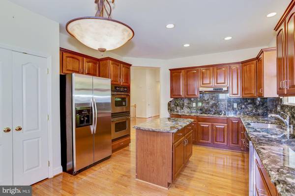 Cinnaminson, NJ 08077,11 KELSO LN