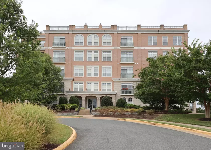 830 BELMONT BAY DR #301, Woodbridge, VA 22191