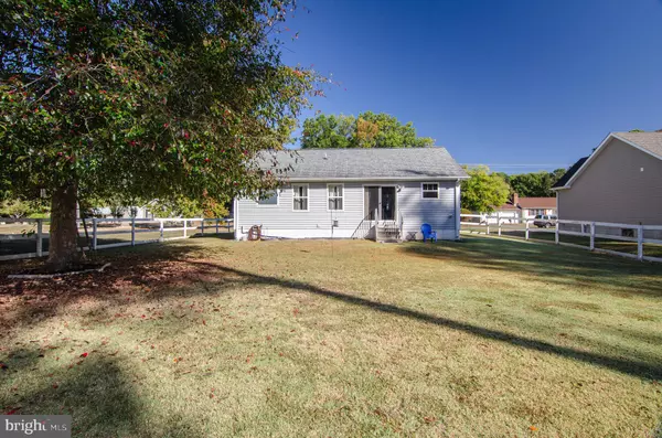 Colonial Beach, VA 22443,355 MONROE DR