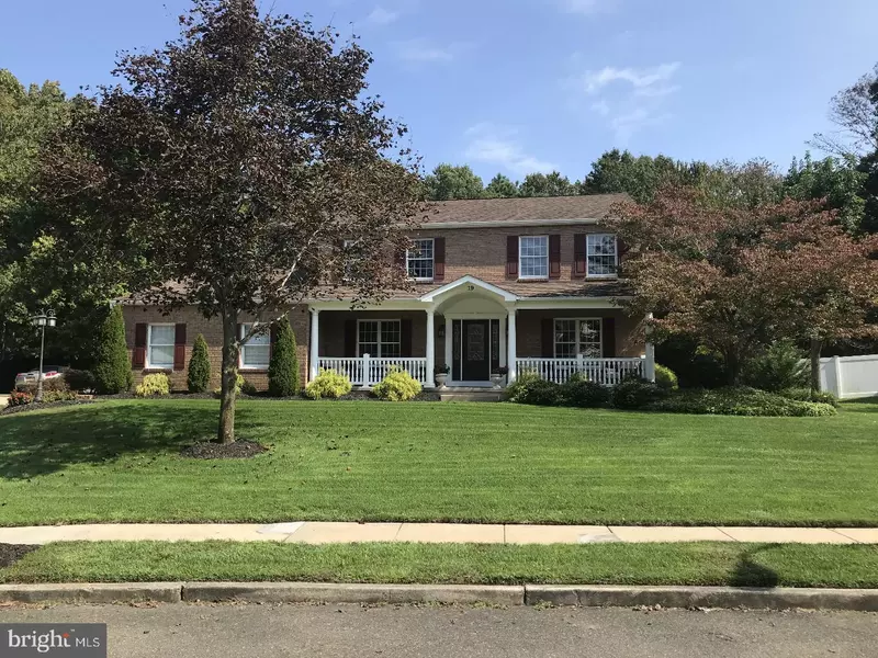 19 THORNFIELD CIR, Sewell, NJ 08080