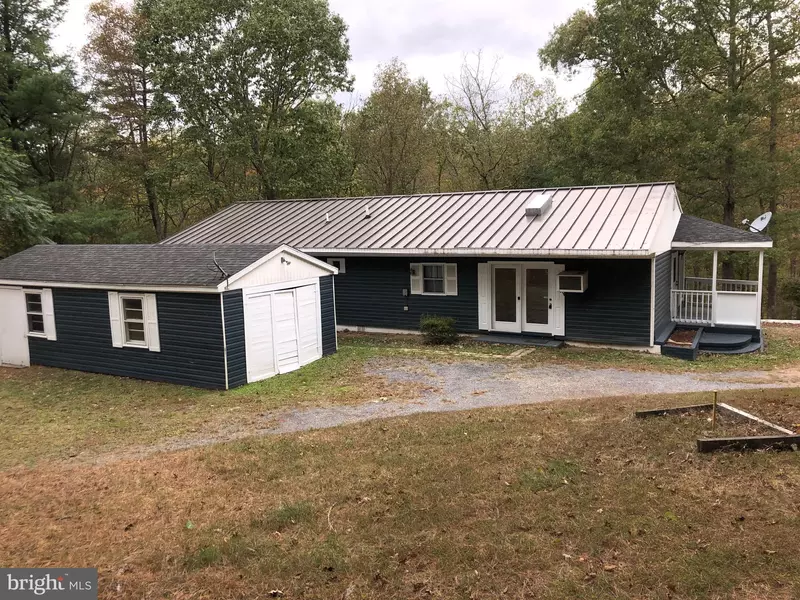 378 OAK HILL RD, Berkeley Springs, WV 25411