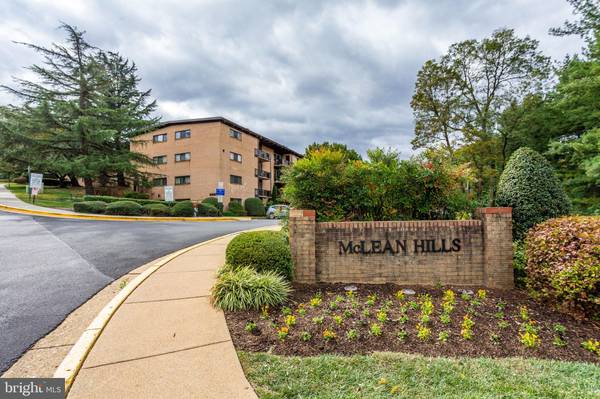 7839 ENOLA ST #103, Mclean, VA 22102