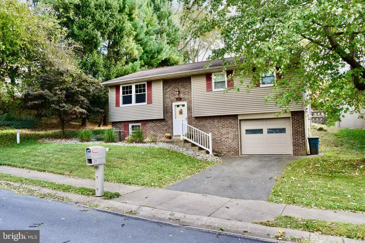 Columbia, PA 17512,241 PHEASANT DR