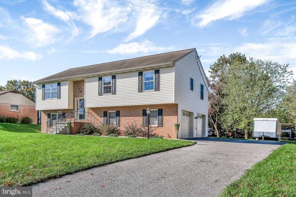 2351 SYCAMORE RD, York, PA 17408