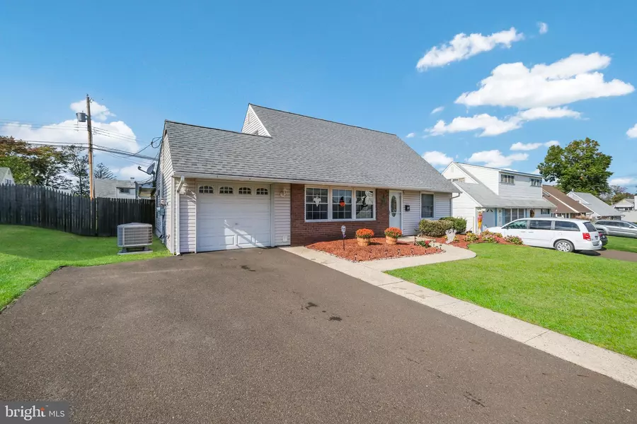 49 VIVIDLEAF LN, Levittown, PA 19054