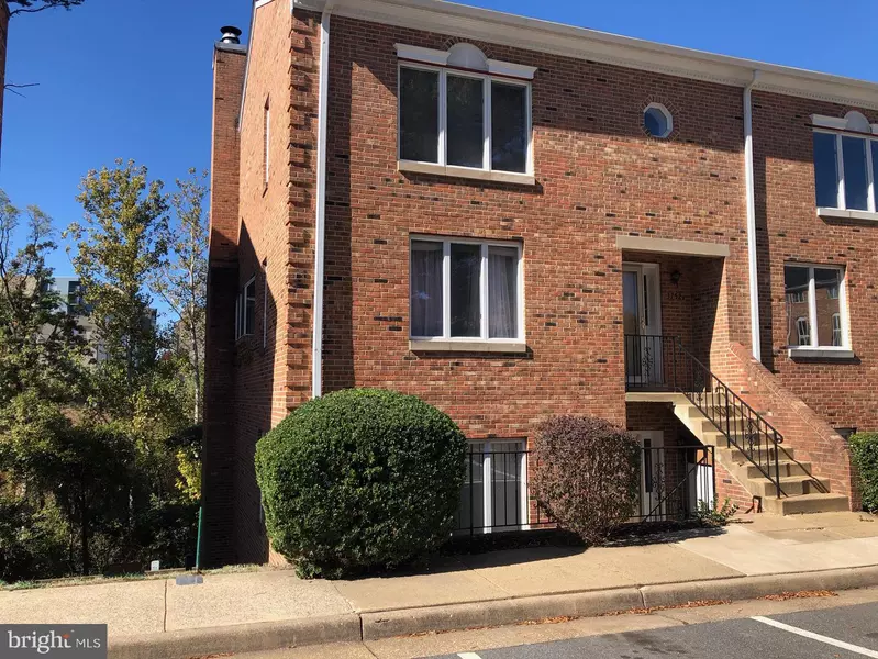 3752-A MADISON LN, Falls Church, VA 22041