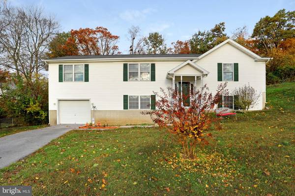 93 BURDETTE DR, Martinsburg, WV 25404