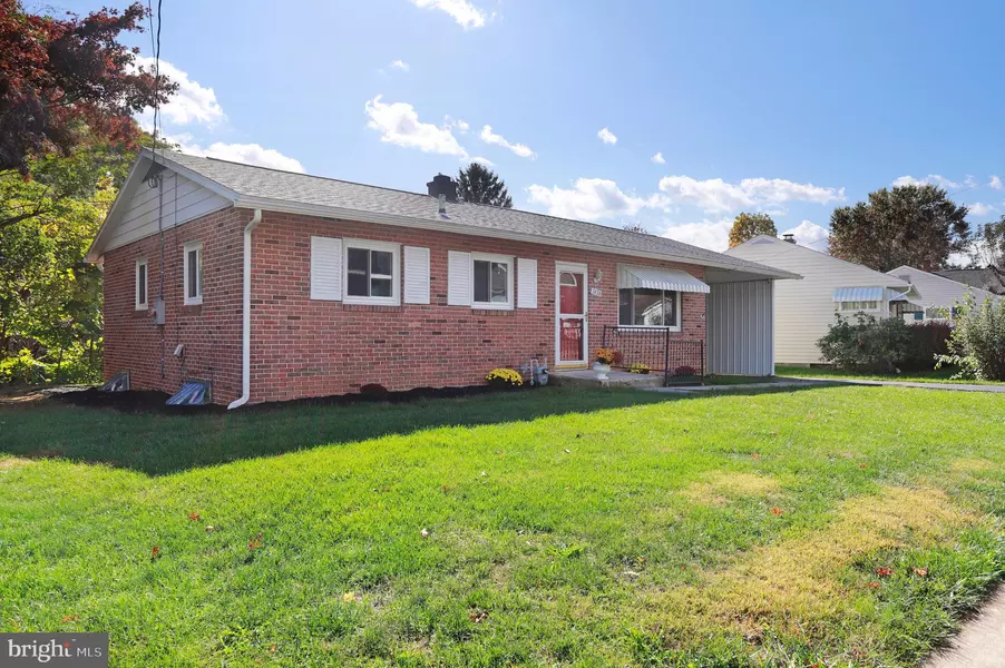 1636 SCOTLAND AVE, Chambersburg, PA 17201