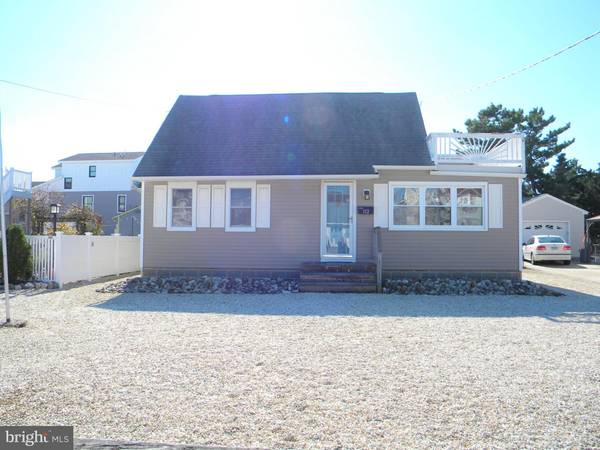 312 N 5TH ST, Surf City, NJ 08008