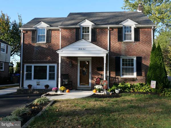 34 PICKWICK LN, Newtown Square, PA 19073