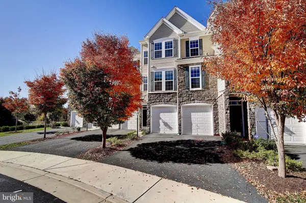 Ashburn, VA 20148,42454 GREAT HERON SQ