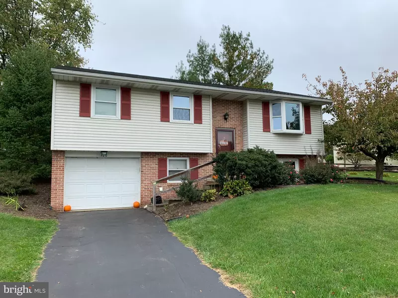 100 TOM AVE, Ephrata, PA 17522