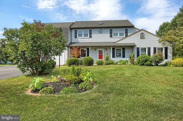 3130 PLEASANT VIEW DR, Manheim, PA 17545