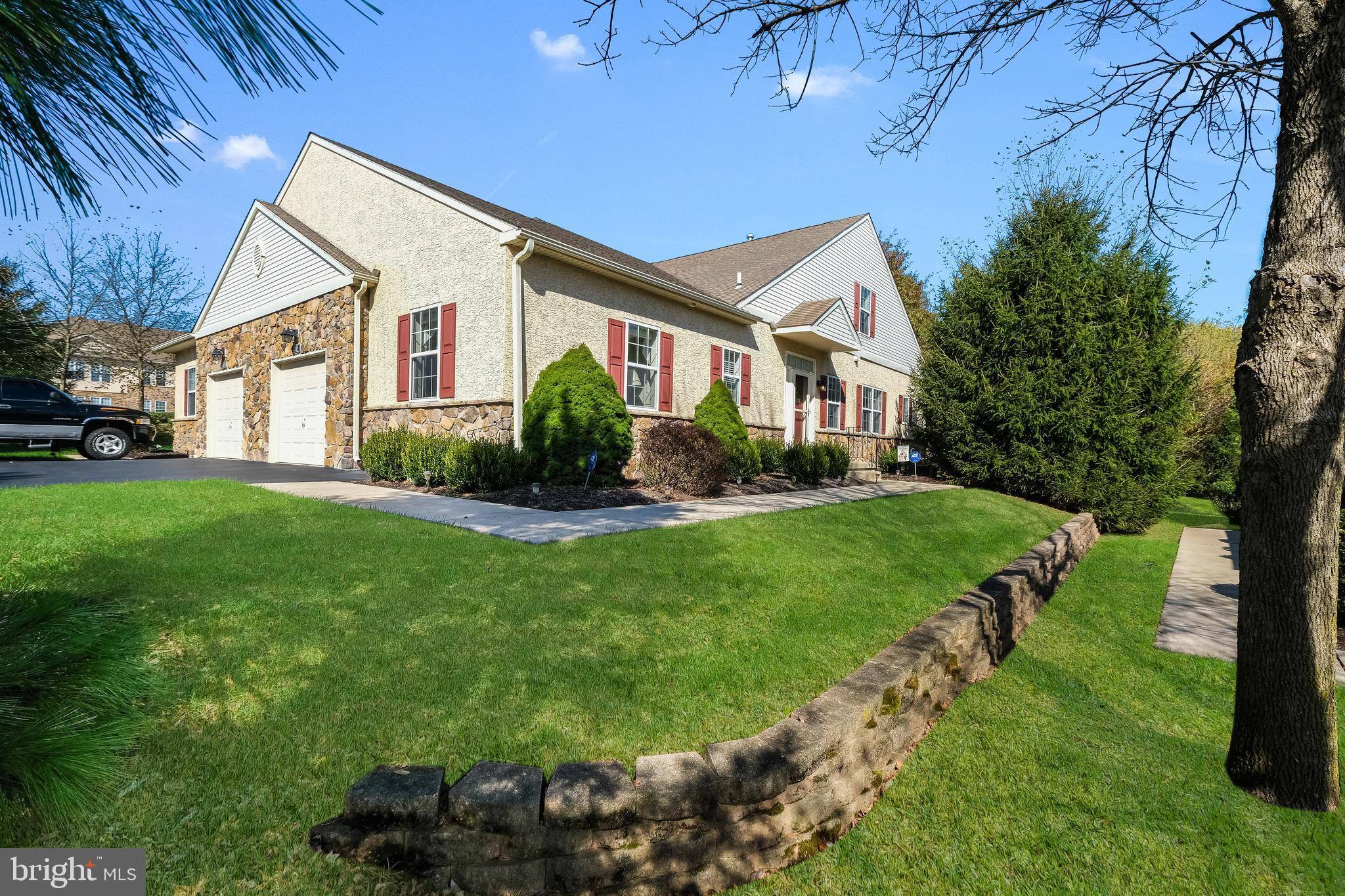 2145 HIDDEN MEADOW DR, Colmar, PA 18915
