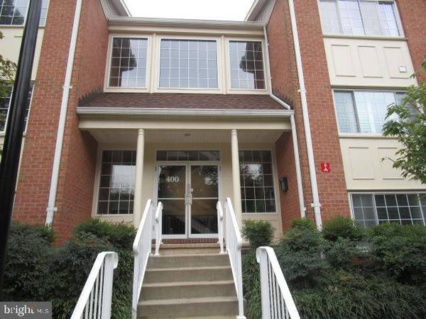 400 ROCKFLEET RD #304, Lutherville Timonium, MD 21093