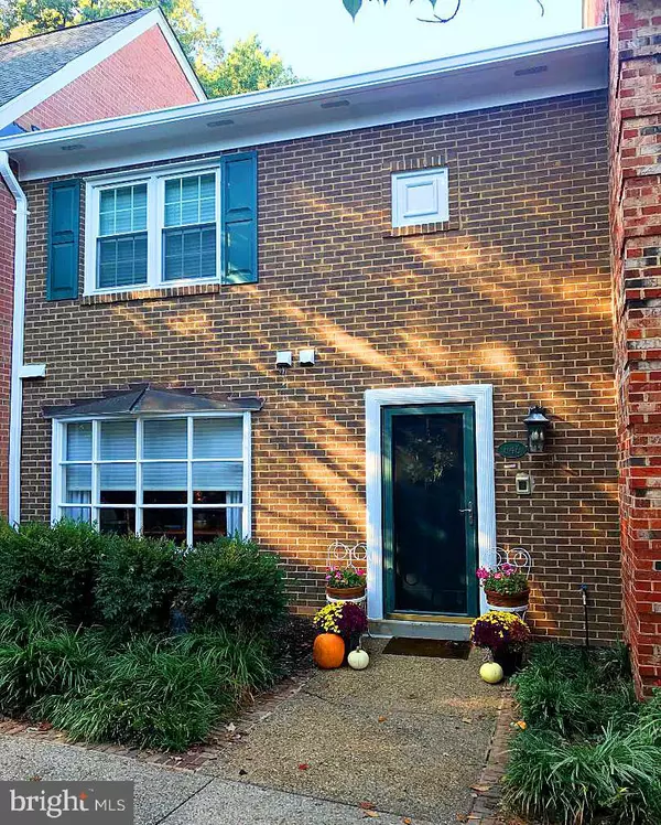 646 N ARMISTEAD ST, Alexandria, VA 22312