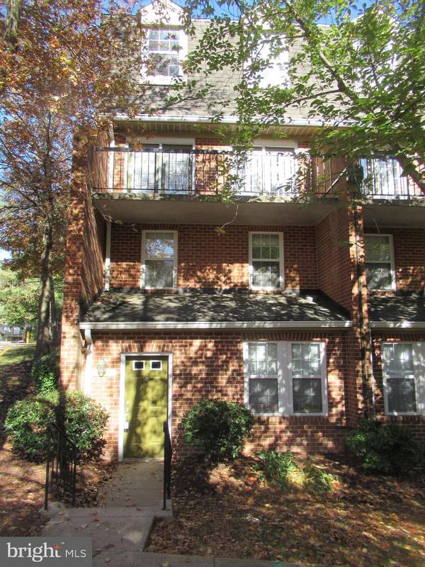 3813 CHESTERWOOD DR #3813, Silver Spring, MD 20906