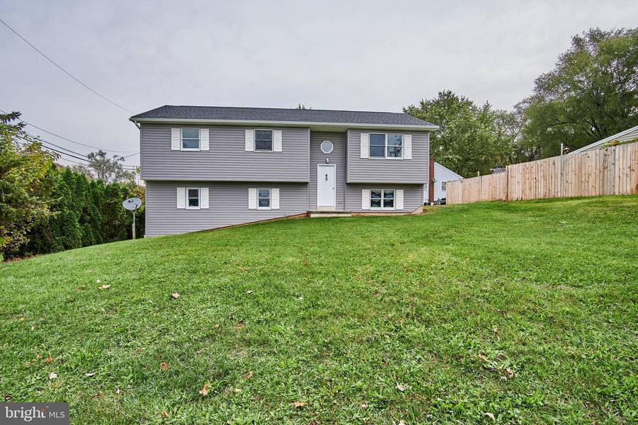 45 WOLFS BRIDGE RD, Carlisle, PA 17013