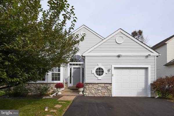 28 LONGCROSS RD, Royersford, PA 19468