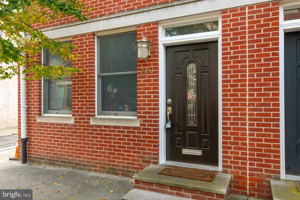 Philadelphia, PA 19147,220 CARPENTER ST
