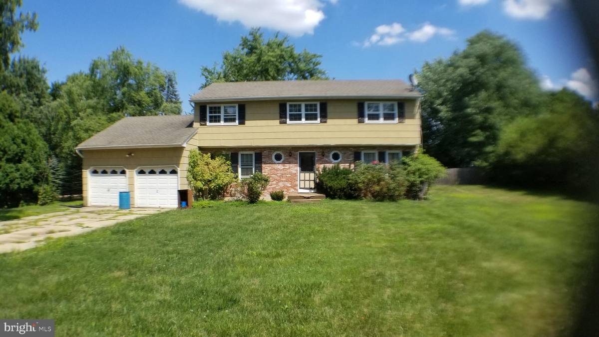 Ewing, NJ 08638,4 BLUE RIDGE DR