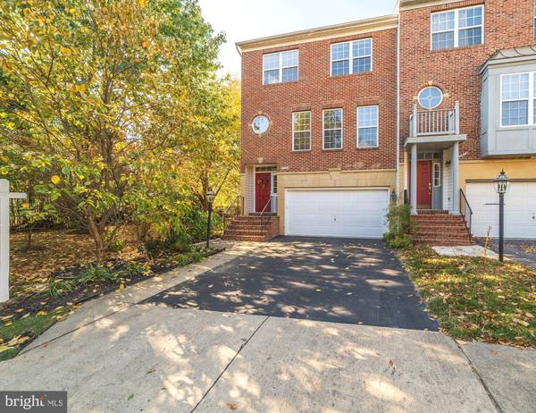 2974 FRANCISCAN LN, Fairfax, VA 22031