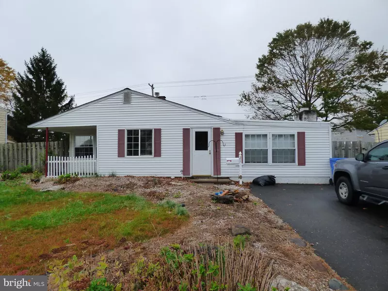 21 BORDER ROCK RD, Levittown, PA 19057