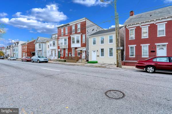 York, PA 17401,546 W PHILADELPHIA ST